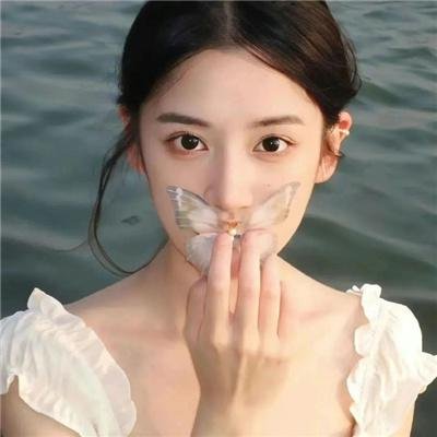 报告王爷,王妃是只猫